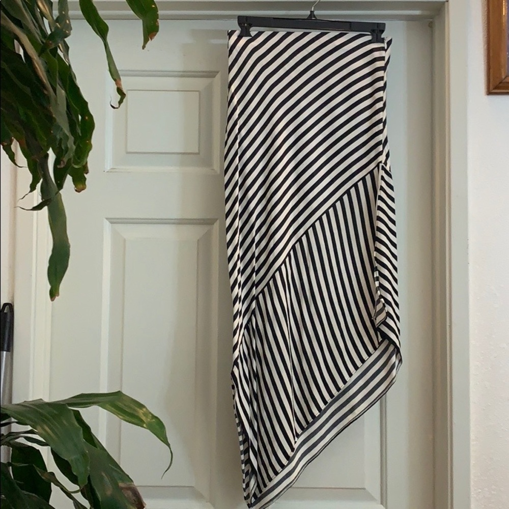 COPY - Zara asymmetric striped skirt - Picture 1 of 2